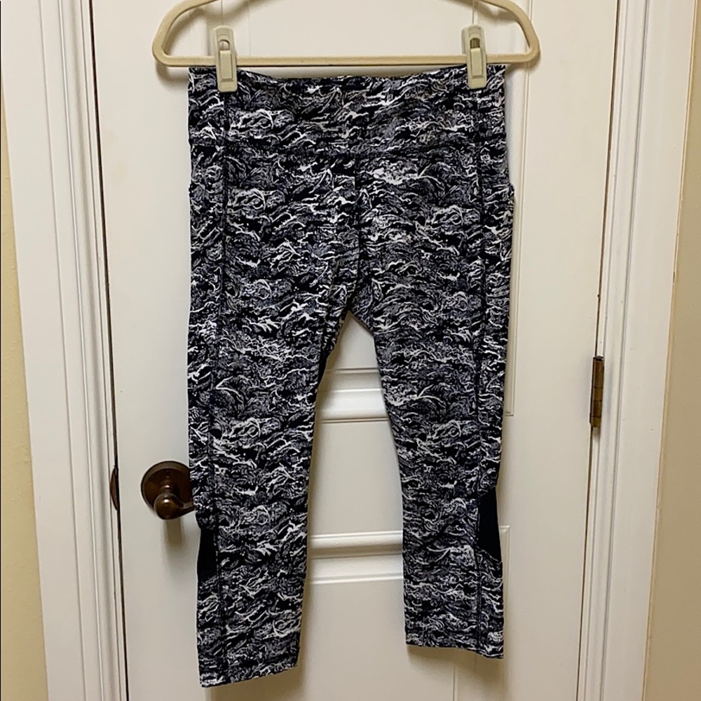 Lululemon exercise leggings